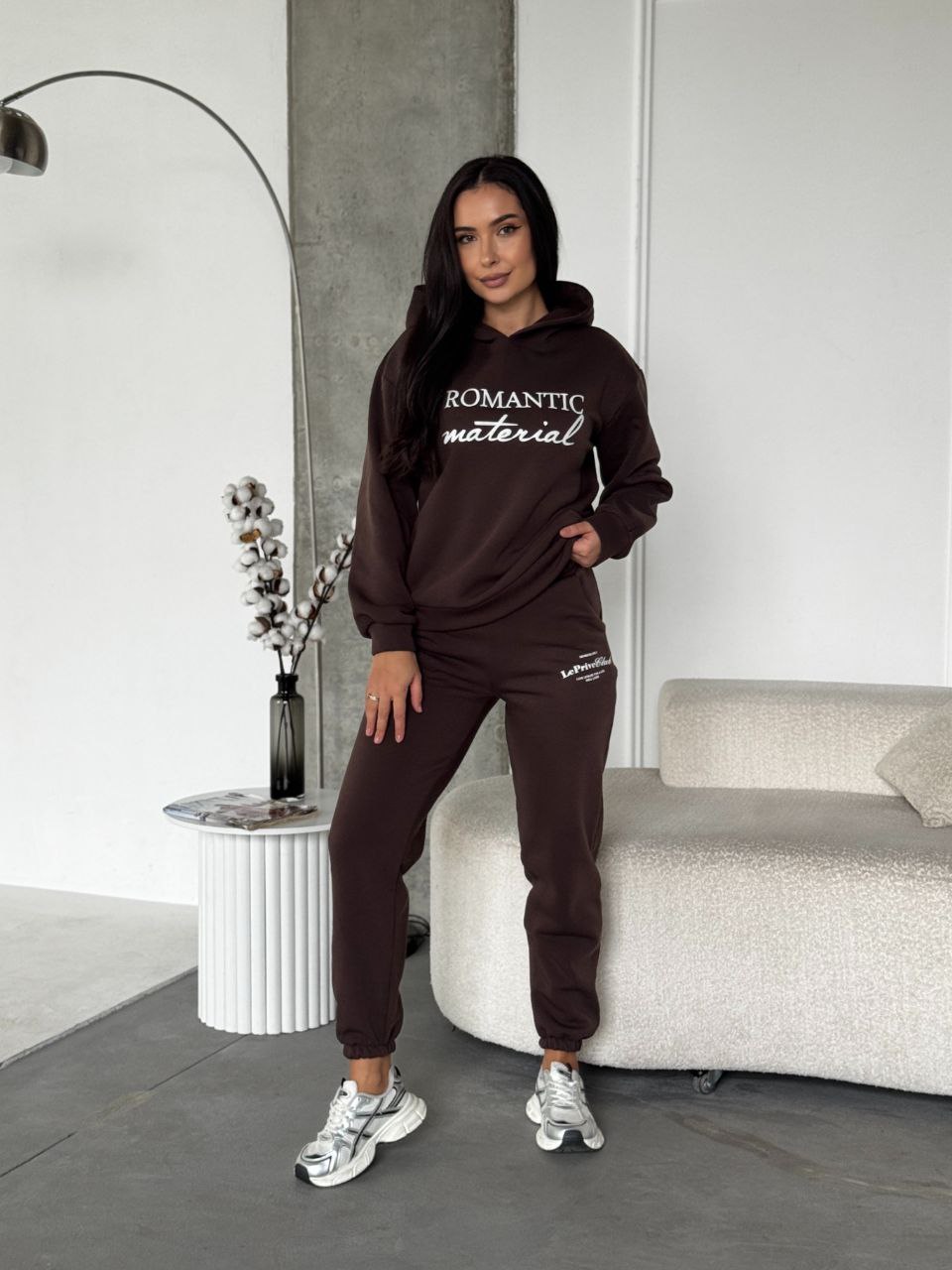 Жіночий спортивний костюм на флiсi з написом коричневого кольору 35454