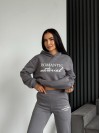 Женский спортивный костюм на флисе с надписью серого цвета 35455