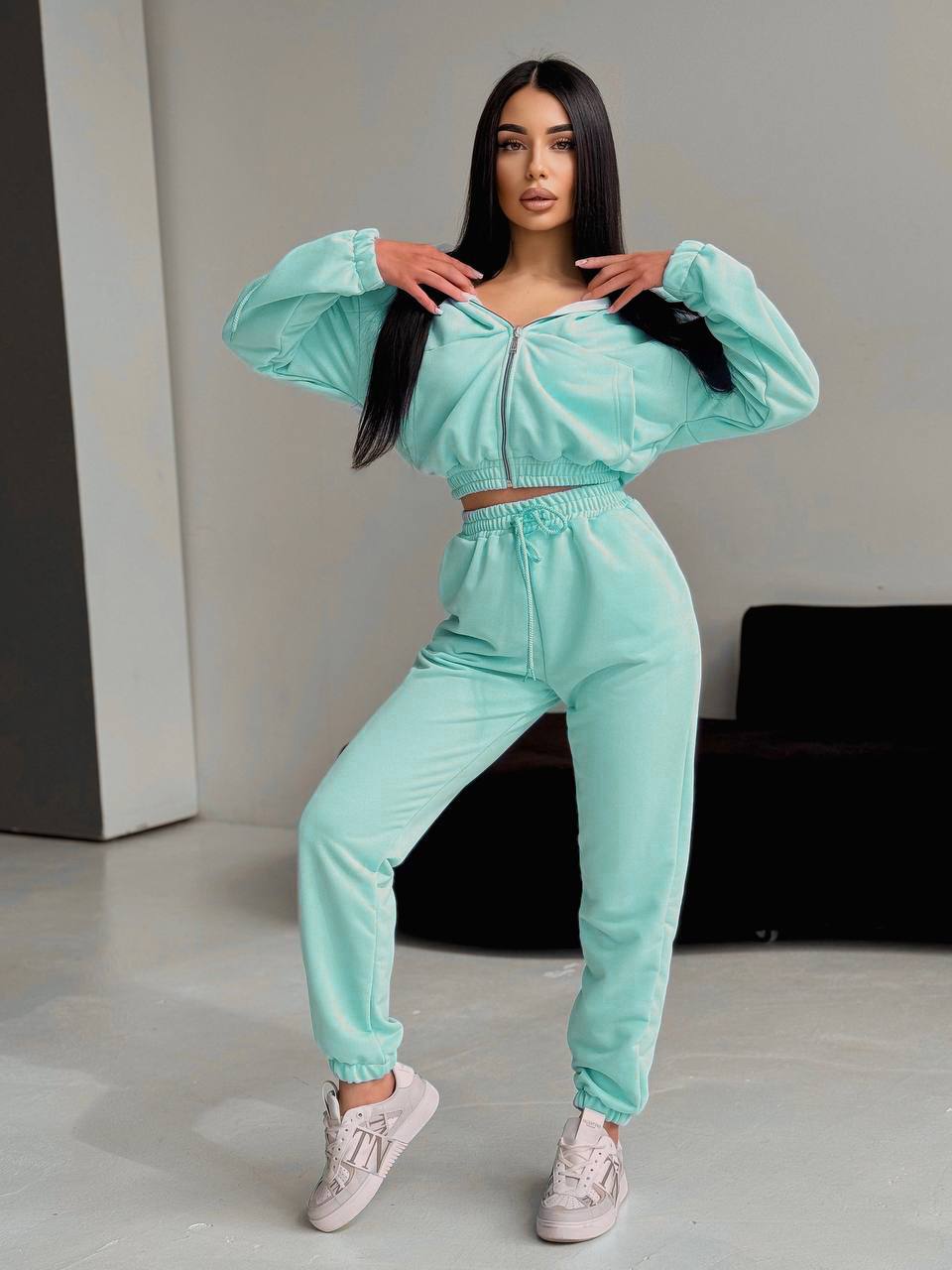 Женский спортивный костюм на змейке бирюзового цвета 32700
