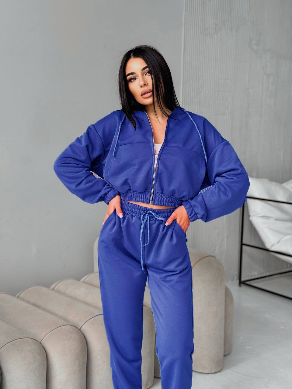 Жіночий спортивний костюм на змійці синього кольору 34462