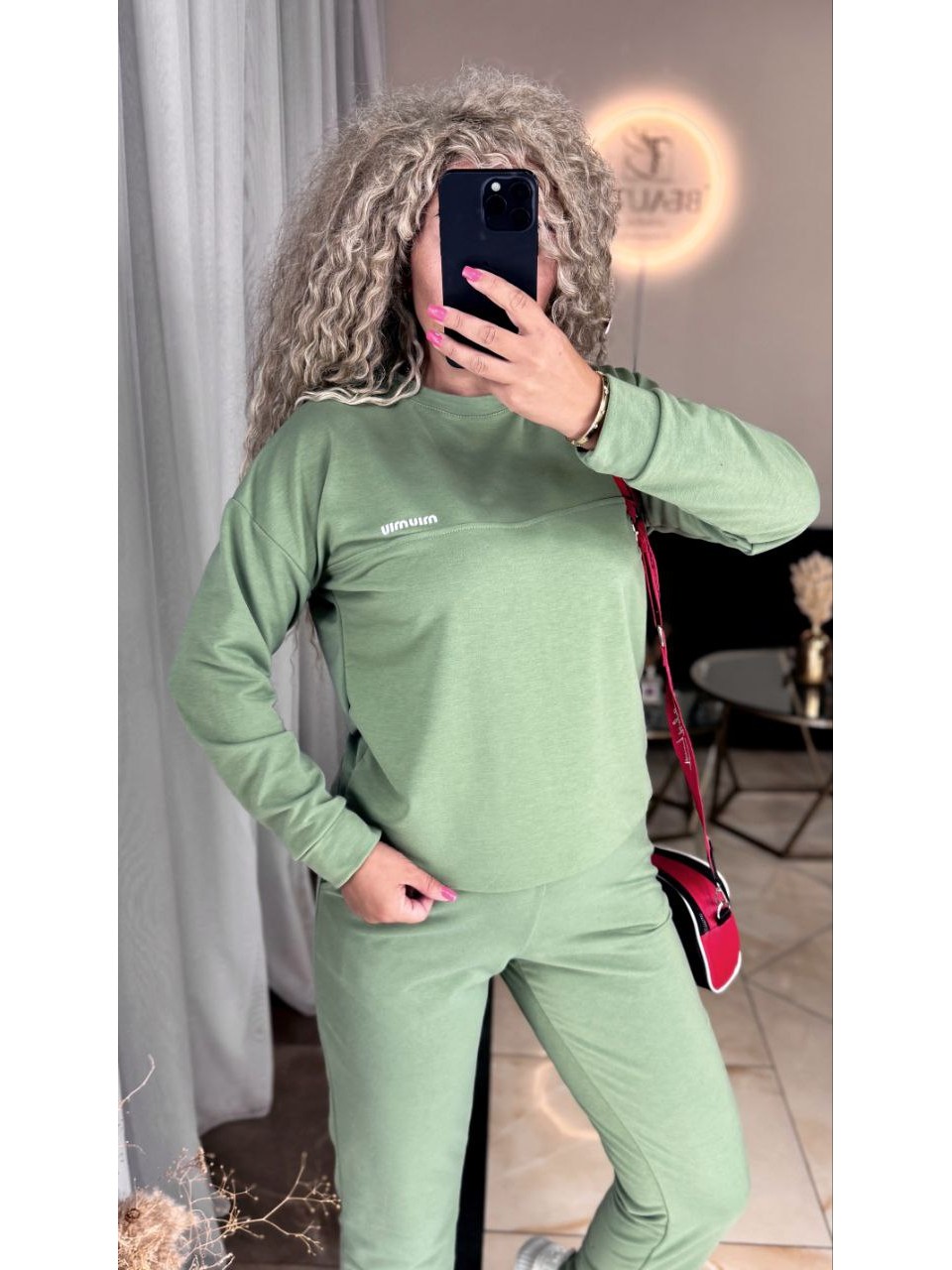 Жіночий спортивний костюм оливкового кольору 34106