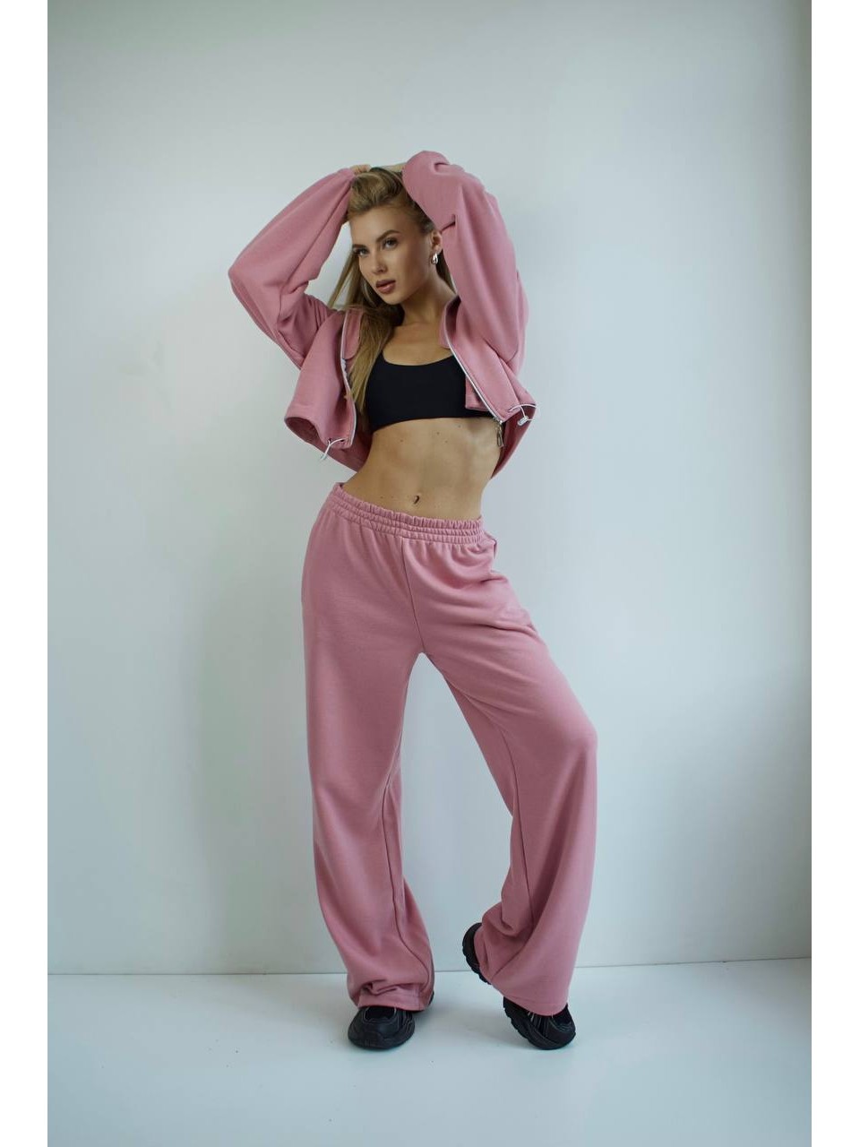 Жіночий спортивний костюм рожевого кольору 34679