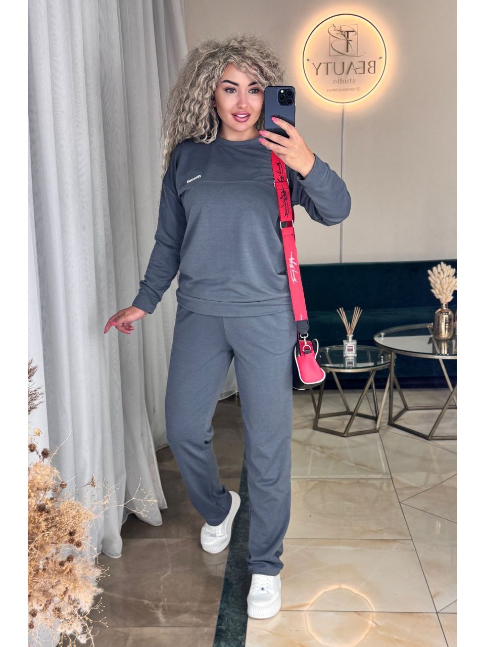 Жіночий спортивний костюм сiрого кольору 34104