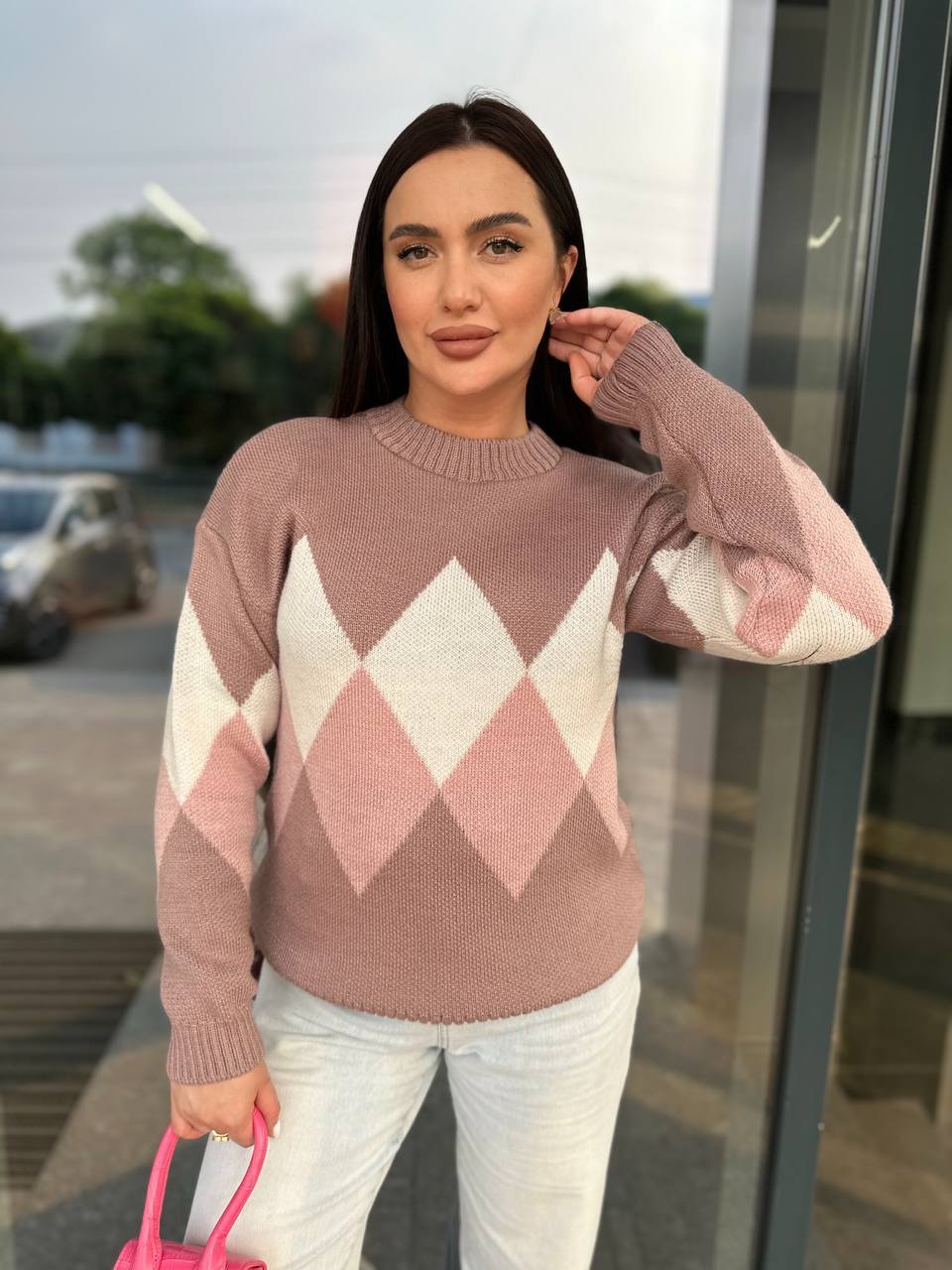 Женский свитер с геометрическим рисунком кофейного цвета 34420