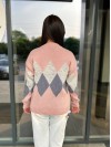Жіночий светр з геометричним малюнком пудрового кольору 34419