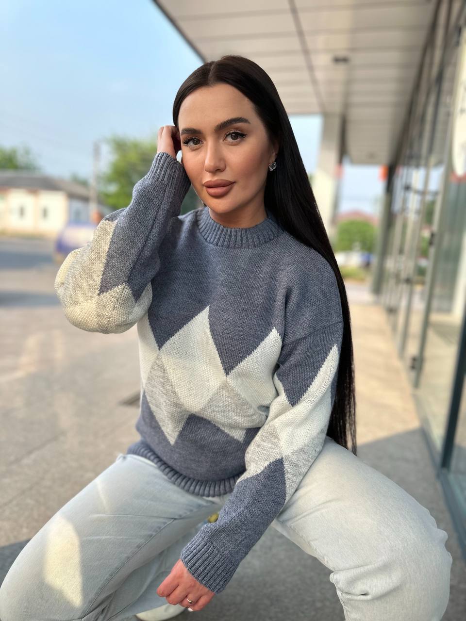 Женский свитер с геометрическим рисунком синего цвета 34417