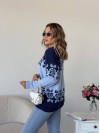 Жіночий светр з квітковим орнаментом синього кольору 34077