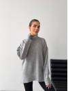 Женский свитер с высоким горлом серого цвета 34503