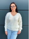 Жіночий светр з з вирізом молочного кольору 34427