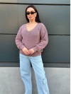 Жіночий светр з з вирізом пудрового кольору 34422