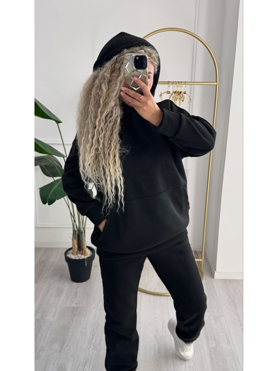 Женский теплый костюм с капюшоном черного цвета 34961
