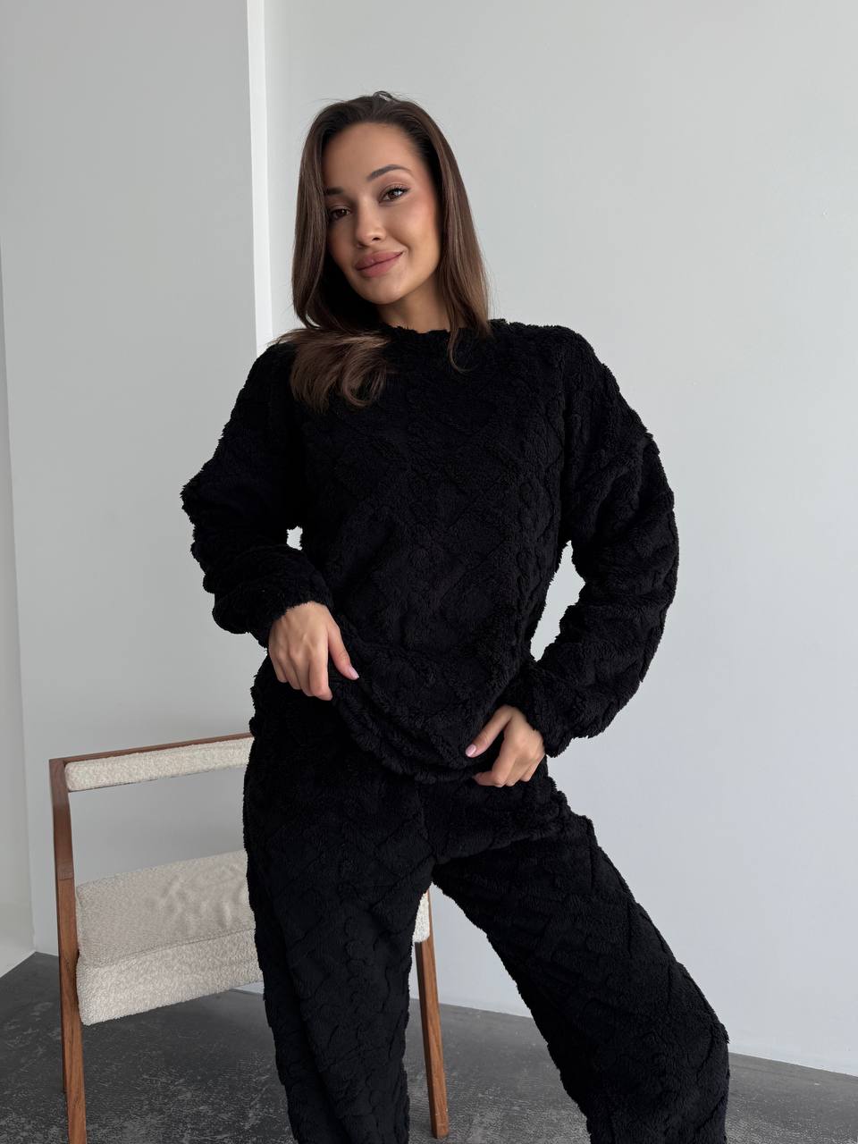 Жіночий теплий домашній костюм чорного кольору  35727