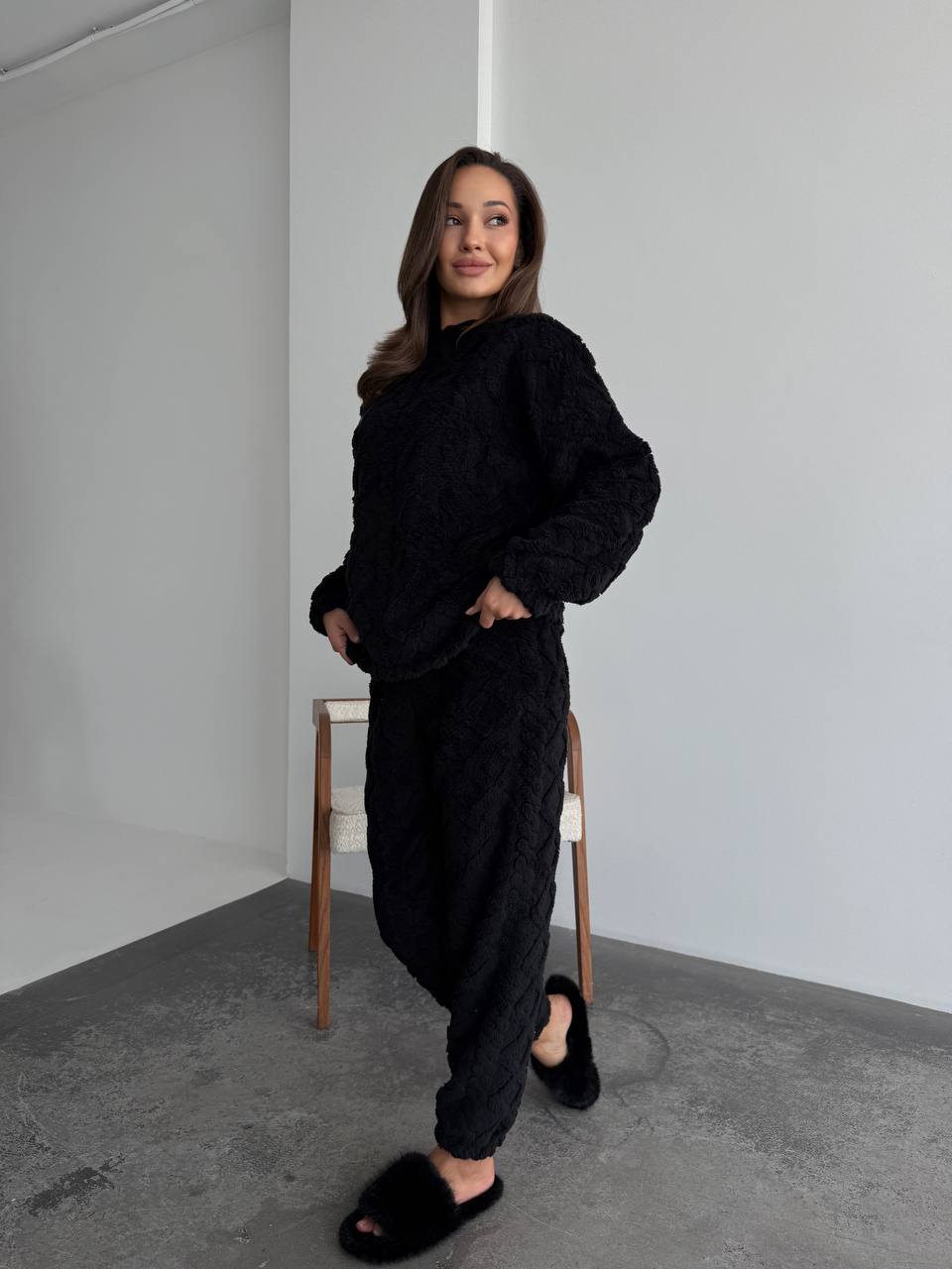 Жіночий теплий домашній костюм чорного кольору  35727