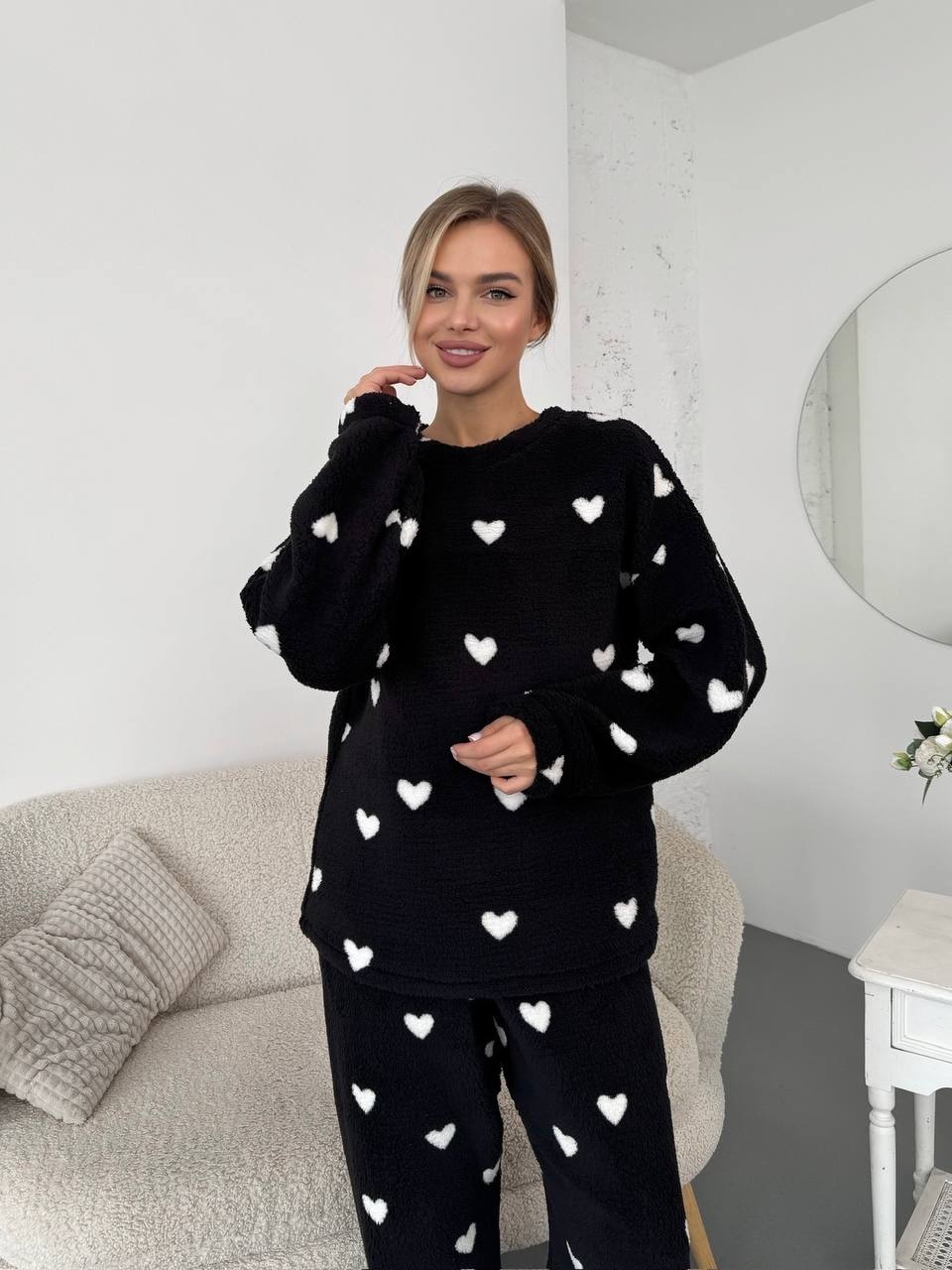 Жіночий теплий домашній костюм в сердце чорного кольору  35915