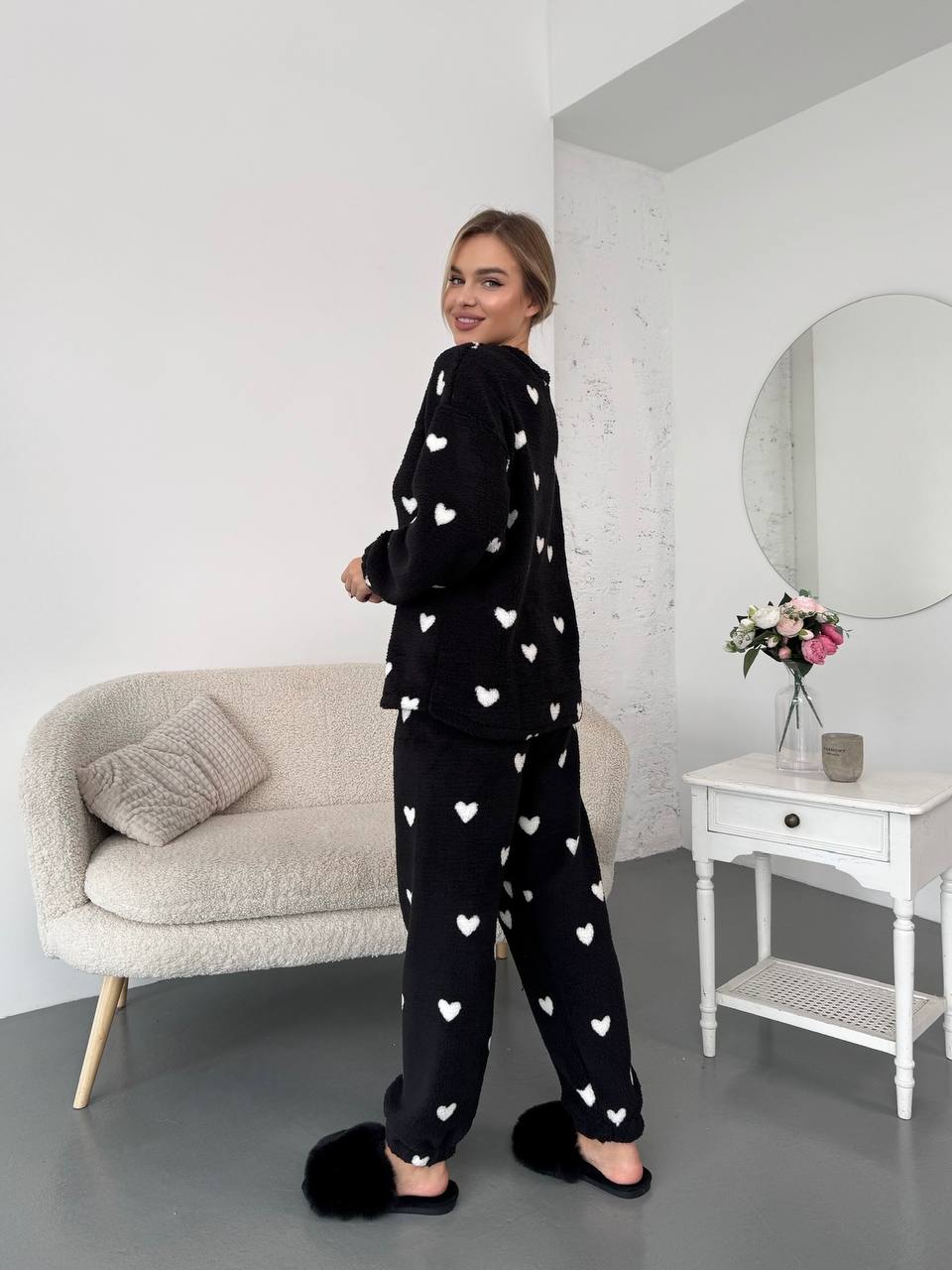 Жіночий теплий домашній костюм в сердце чорного кольору  35915