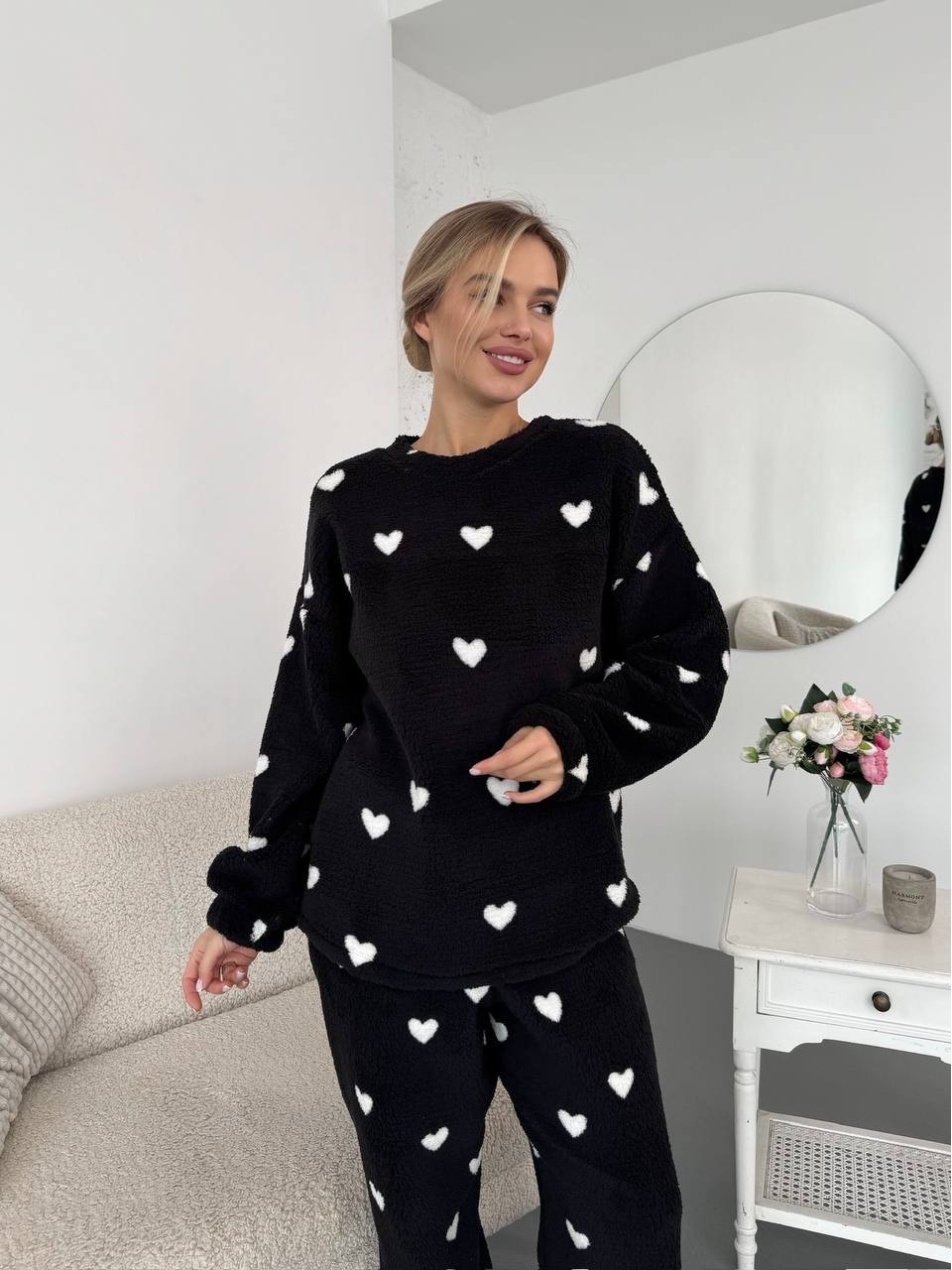Жіночий теплий домашній костюм в сердце чорного кольору  35915