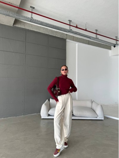 Жіночий теплий гольф бордового кольору 36040