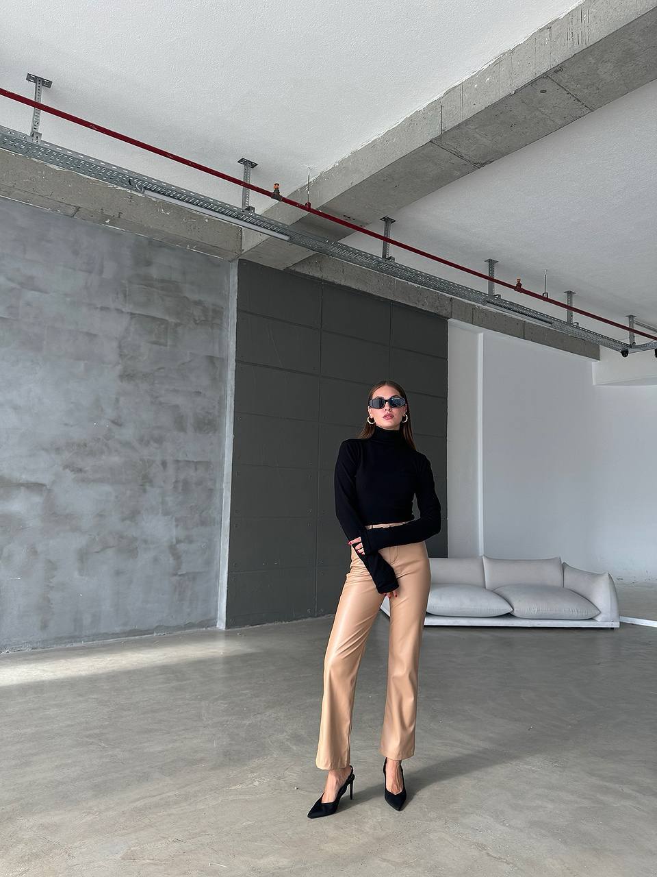 Женский теплый гольф черного цвета 36039