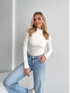 Жіночий теплий гольф молочного кольору 35581