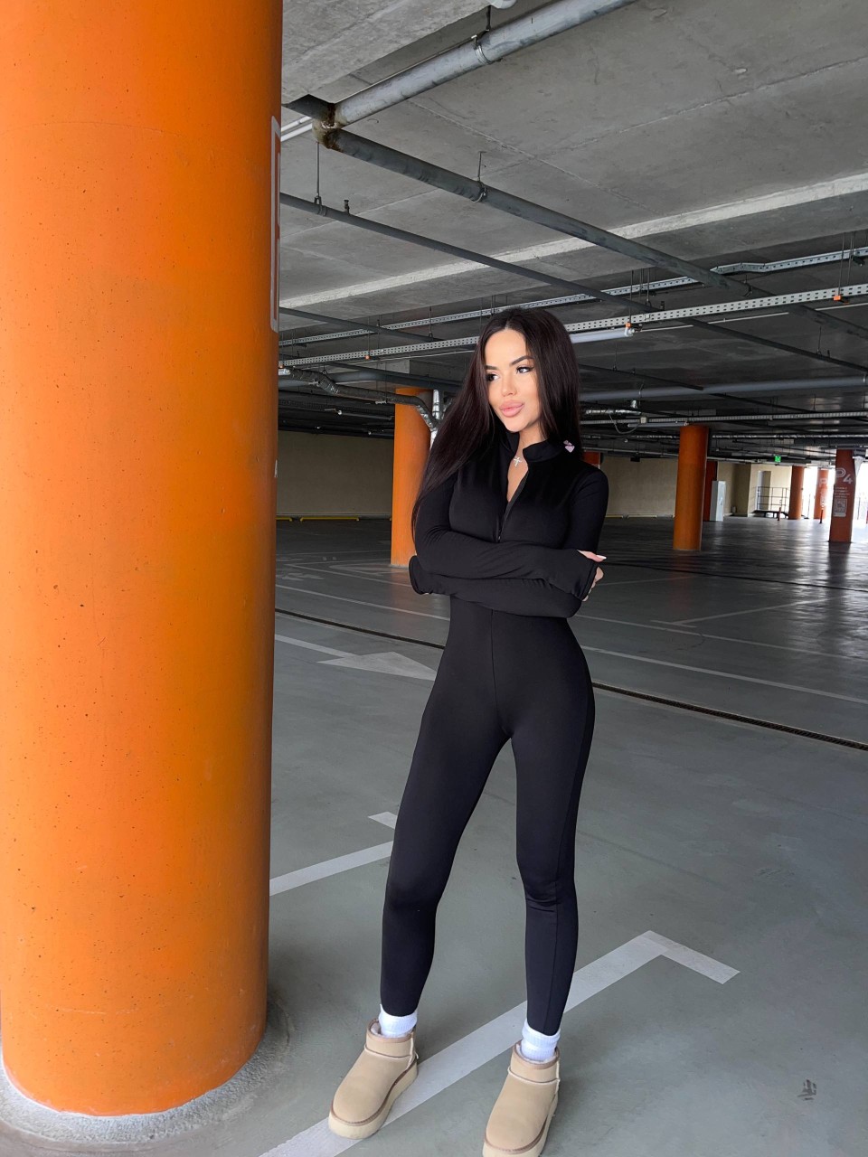 Жiночий теплий комбінезон чорного кольору 35703