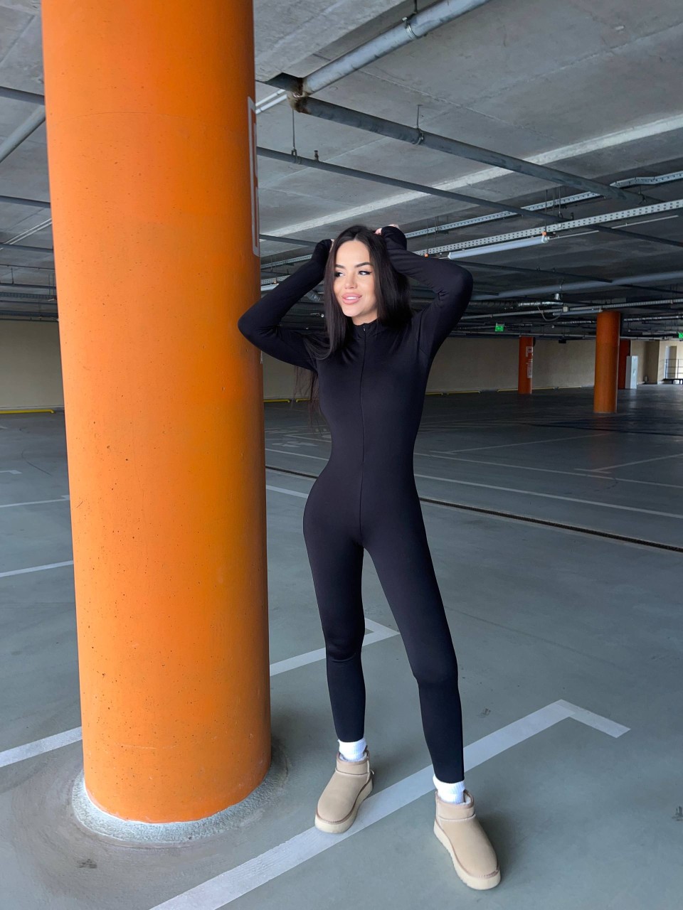 Жiночий теплий комбінезон чорного кольору 35703