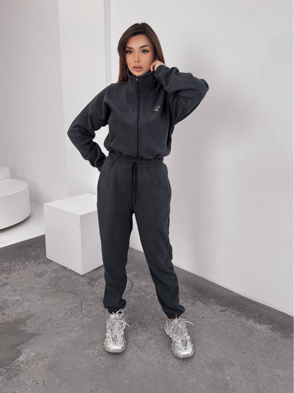 Жiночий теплий комбінезон iз флiса графiтового кольору 35887