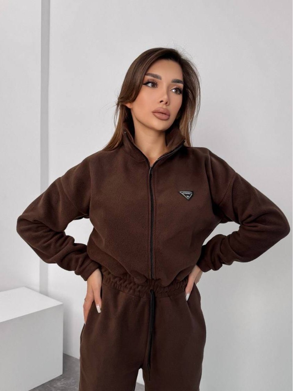 Жiночий теплий комбінезон iз флiса коричневого кольору 35889