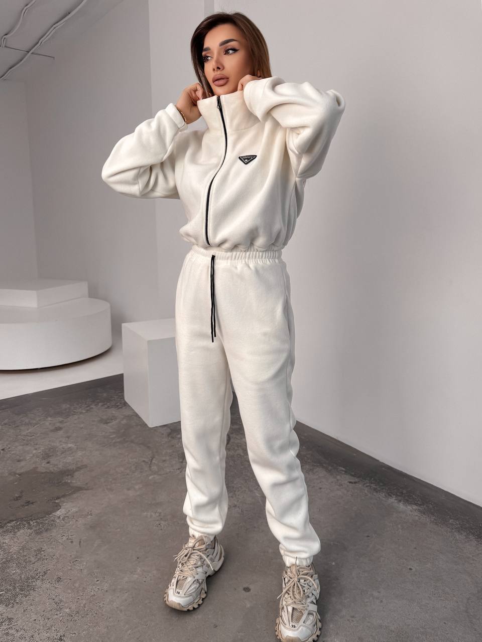 Жiночий теплий комбінезон iз флiса молочного кольору 35894
