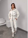 Жiночий теплий комбінезон iз флiса молочного кольору 35894