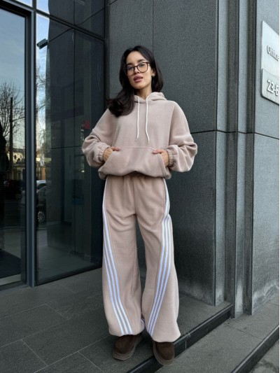 Жiночий теплий костюм iз флiса бежевого кольору 35972