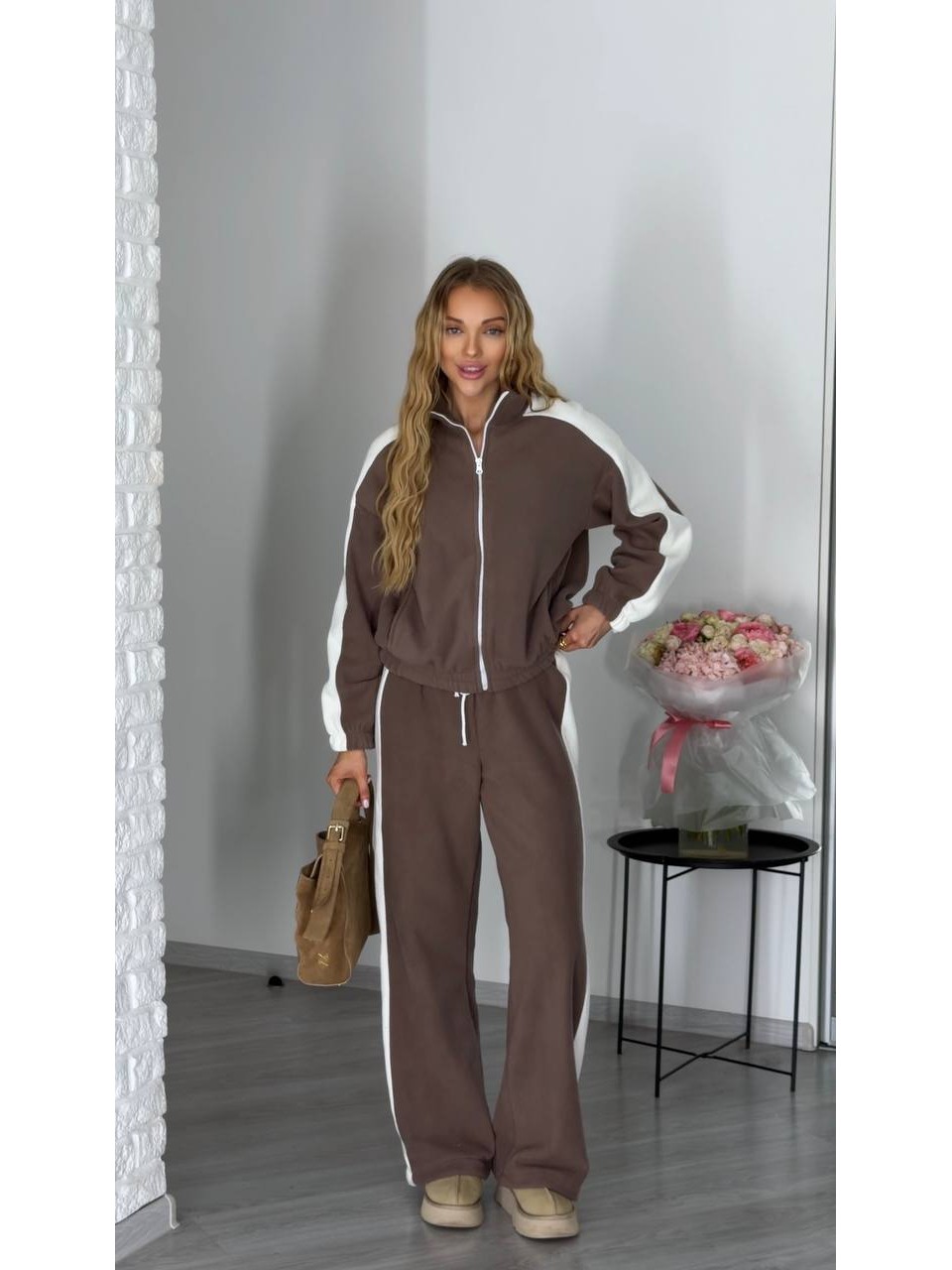 Жiночий теплий костюм iз флiса кавового кольору 36090