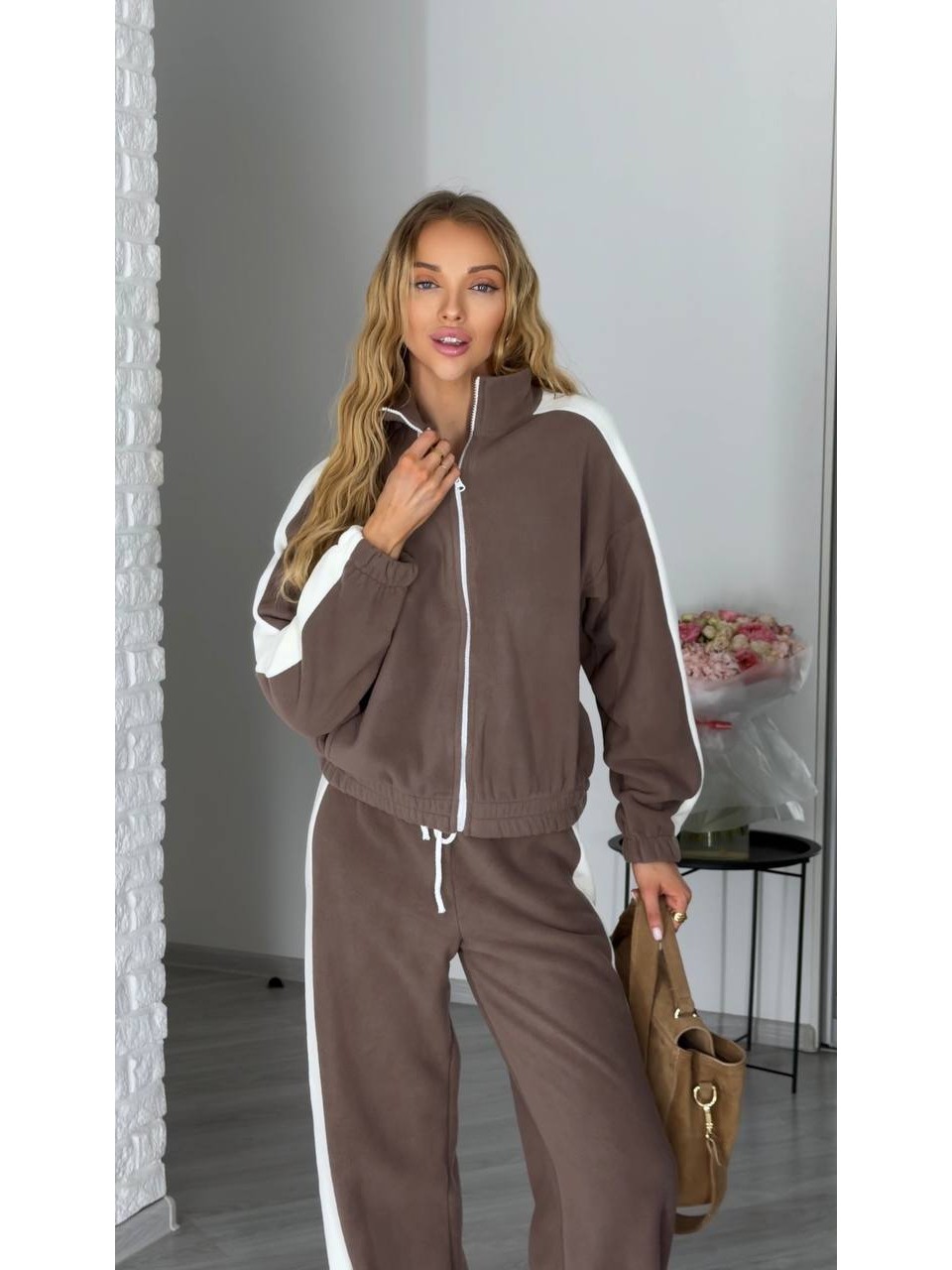 Жiночий теплий костюм iз флiса кавового кольору 36090