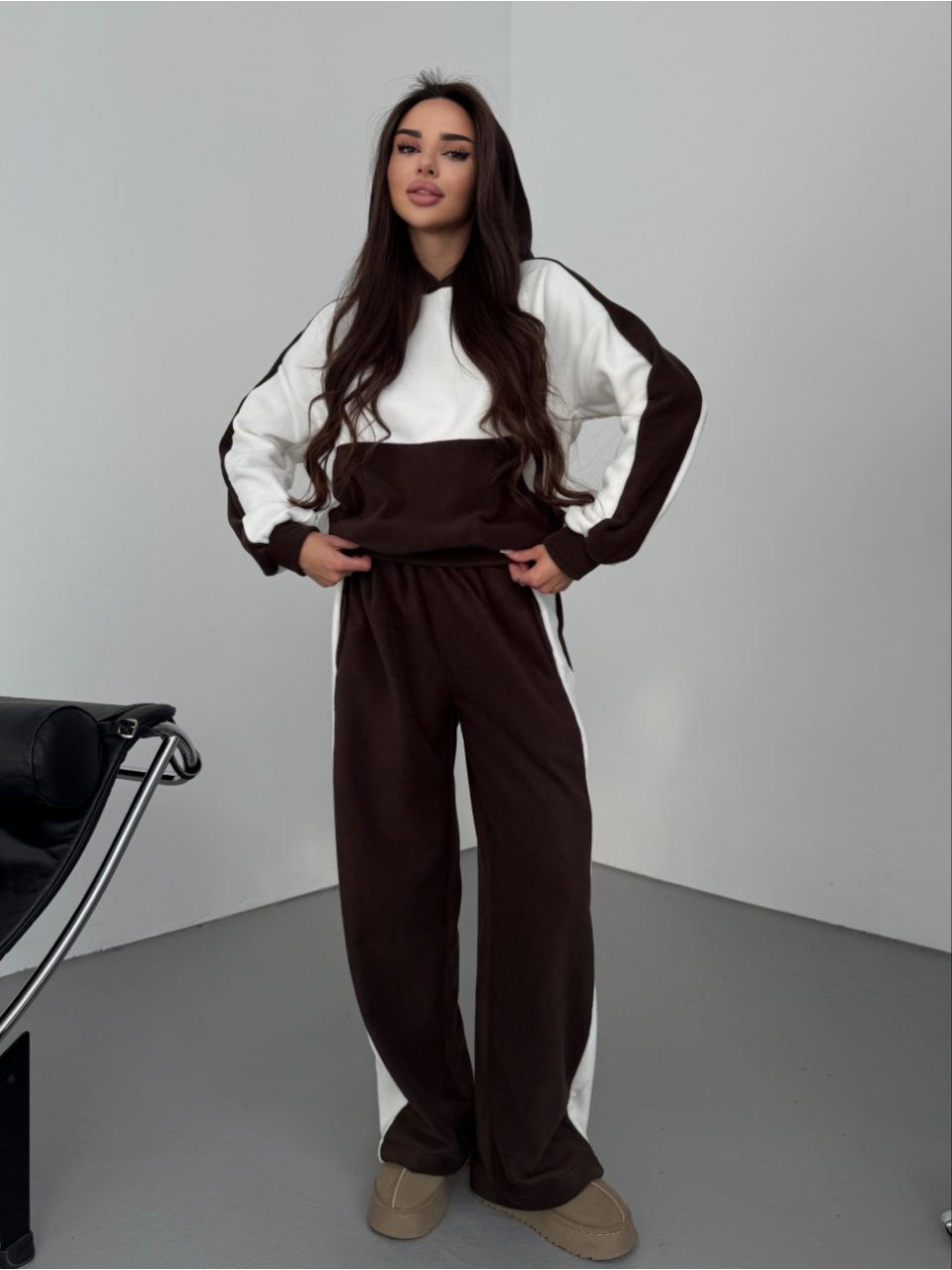 Жіночий теплий костюм iз флiса коричневого кольору 35584