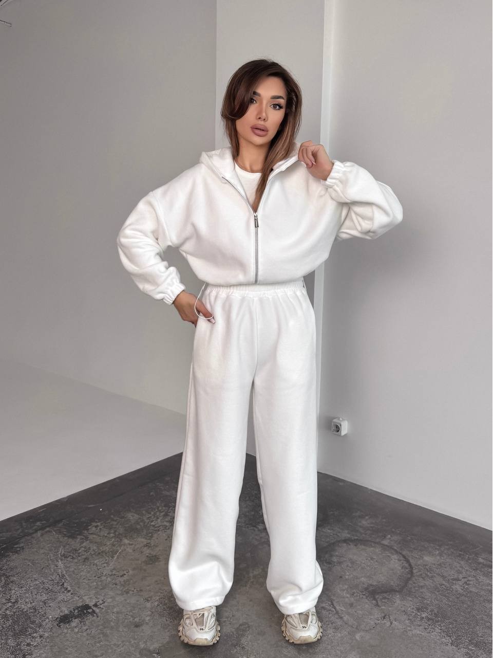 Жіночий теплий костюм iз фліса молочного кольору 35982