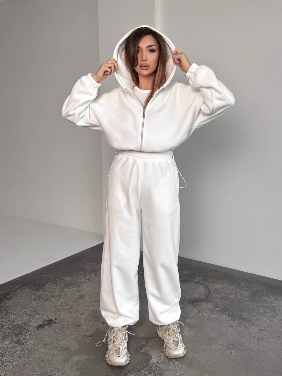 Жіночий теплий костюм iз фліса молочного кольору 35982