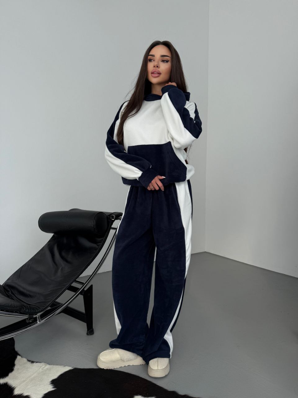 Жіночий теплий костюм iз флiса синего кольору 35585