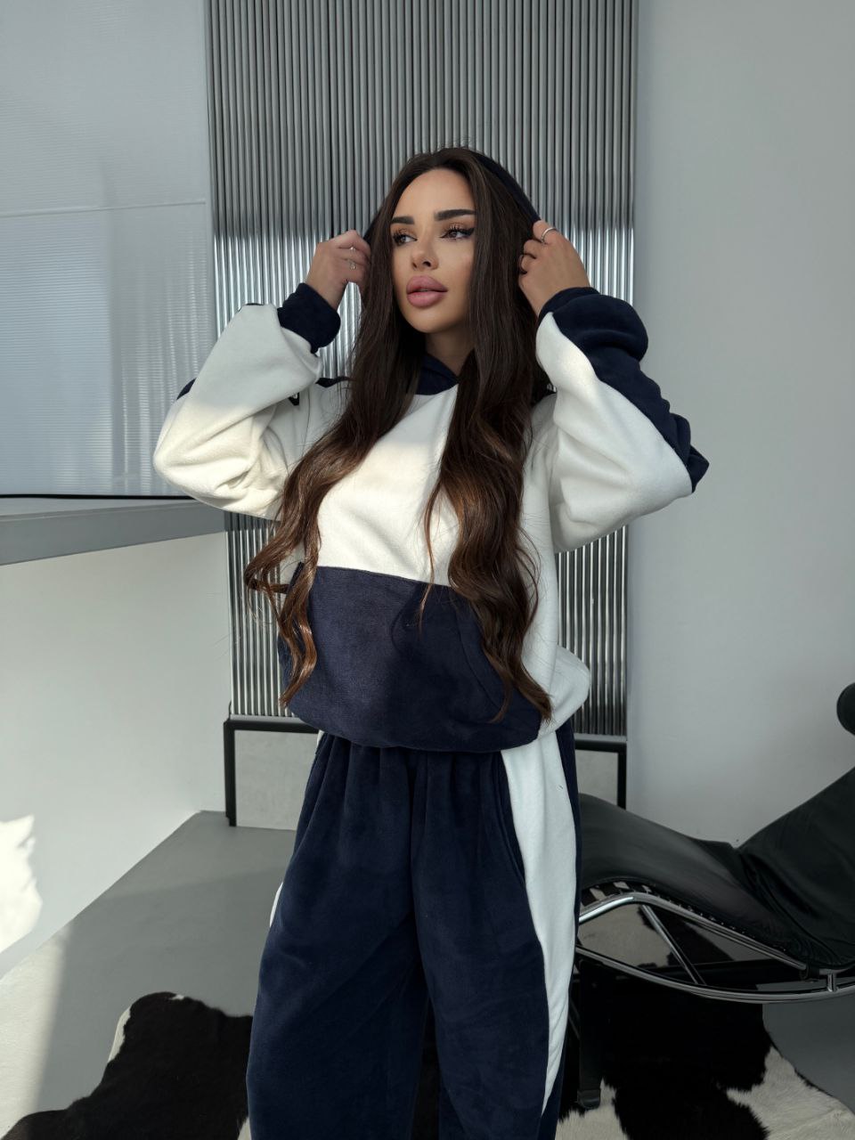 Жіночий теплий костюм iз флiса синего кольору 35585