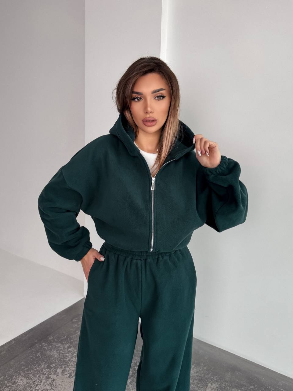 Жіночий теплий костюм iз фліса зеленого кольору 35985