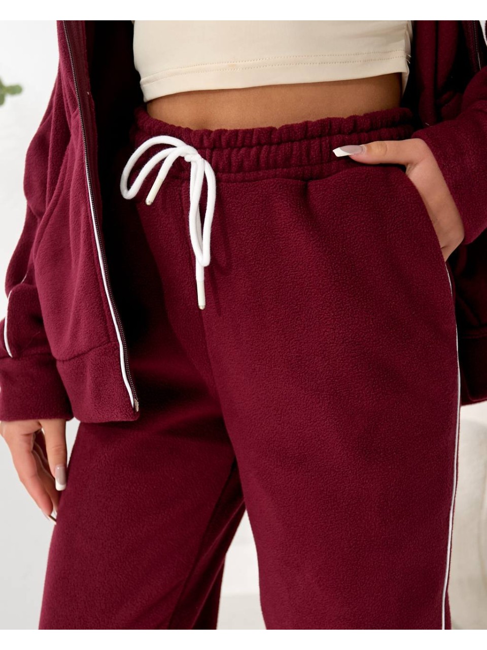 Жiночий теплий костюм на змiйцi бордового кольору 35803