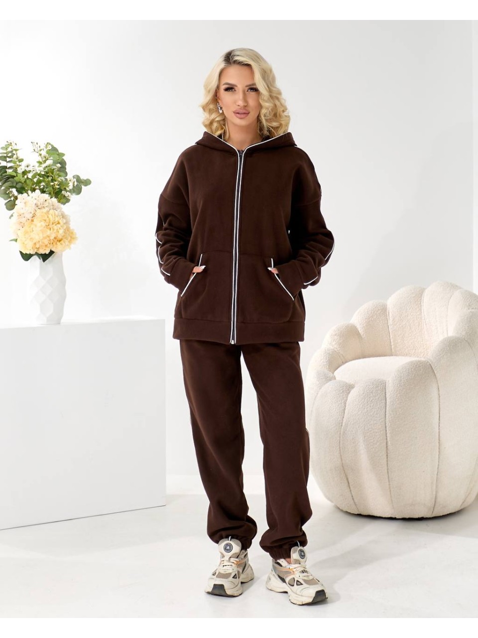 Жiночий теплий костюм на змiйцi коричневого кольору 35804
