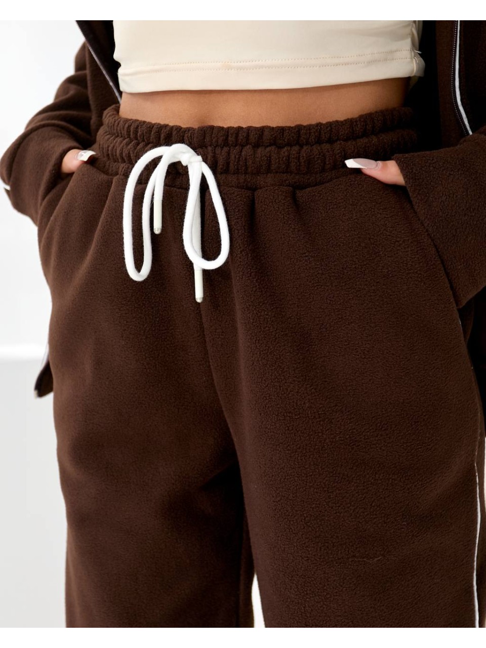 Жiночий теплий костюм на змiйцi коричневого кольору 35804