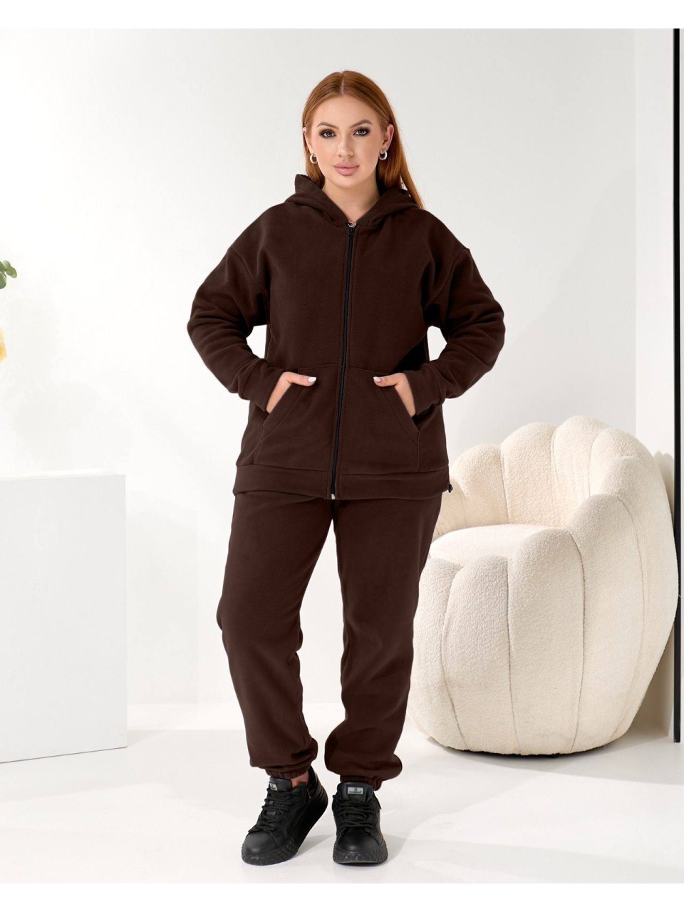 Жiночий теплий костюм на змiйцi коричневого кольору 35869