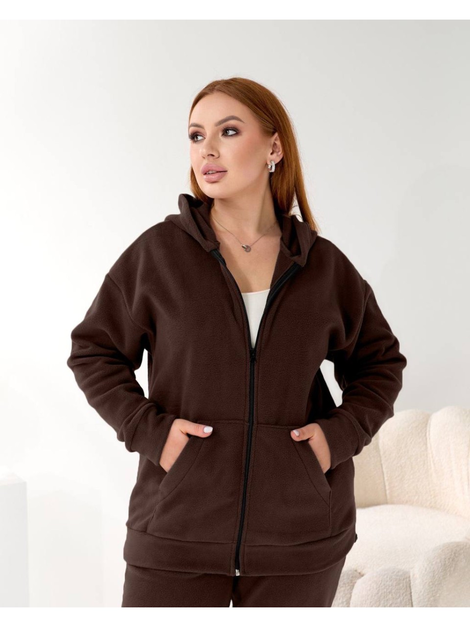 Жiночий теплий костюм на змiйцi коричневого кольору 35869