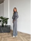 Жіночий теплий костюм вiльного крою сiрого кольору 35295