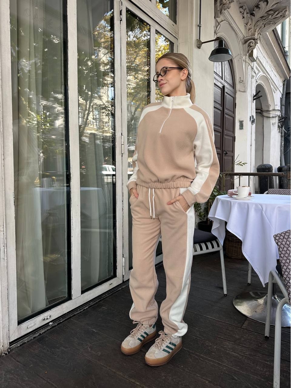 Жіночий теплий костюм з флісу бежевого кольору 35814