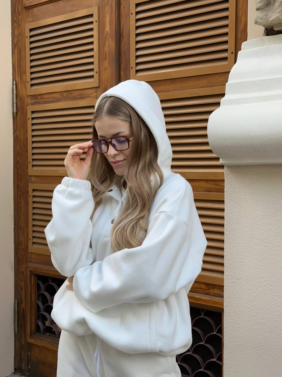 Женский теплый костюм из флиса молочного цвета 35290