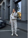 Женский теплый костюм с капюшоном бежевого цвета 34514