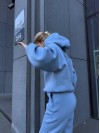 Женский теплый костюм с капюшоном голубого цвета 34512
