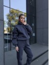 Женский теплый костюм с капюшоном графитового цвета 34511