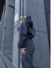 Женский теплый костюм с капюшоном графитового цвета 34511